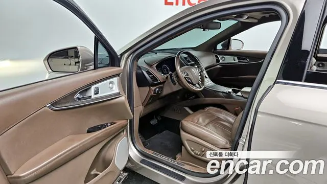 LINCOLN MKX 2018 — 153 703 км, золотистый, Корея — под ключ — фото 10