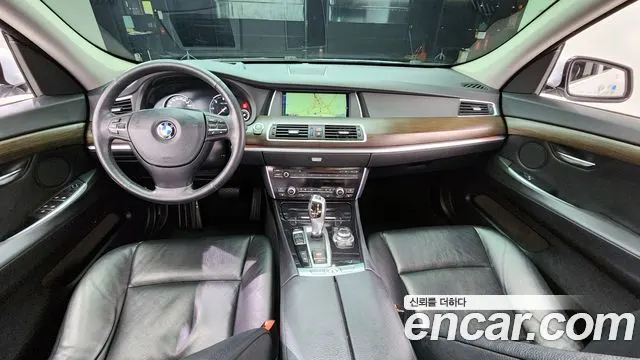BMW 5 SERIES GT 2013 — 94 455 км, серебристый, Корея — под ключ — фото 7