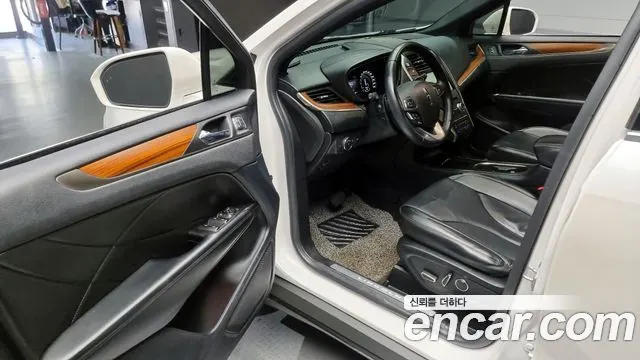 LINCOLN MKC 2019 — 77 266 км, белый, Корея — под ключ — фото 11