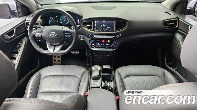 HYUNDAI IONIQ ELECTRIC 2018 — 109 437 км, светло-серебристый, Корея — под ключ — фото 7