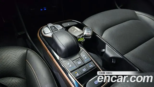 HYUNDAI IONIQ ELECTRIC 2018 — 109 437 км, светло-серебристый, Корея — под ключ — фото 9