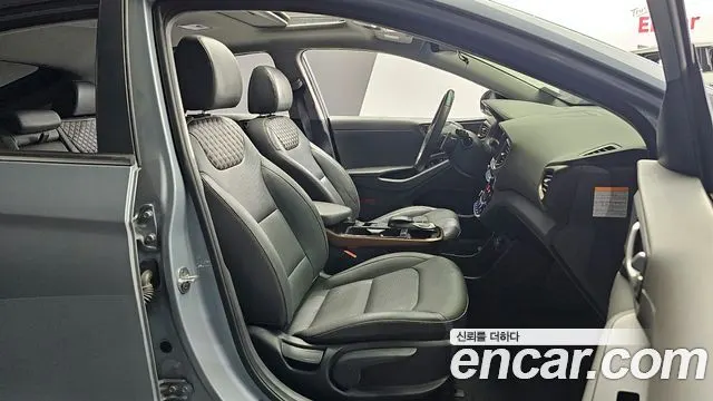 HYUNDAI IONIQ ELECTRIC 2018 — 109 437 км, светло-серебристый, Корея — под ключ — фото 10