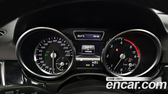 MERCEDES-BENZ M-CLASS W166 2013 — 194 636 км, серебристый, Корея — под ключ — фото 8