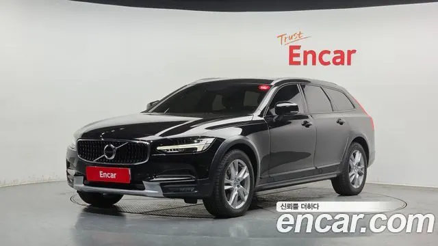 VOLVO V90 CROSS COUNTRY 2017 — 94 045 км, белый-перламутр, Корея — под ключ — фото 1