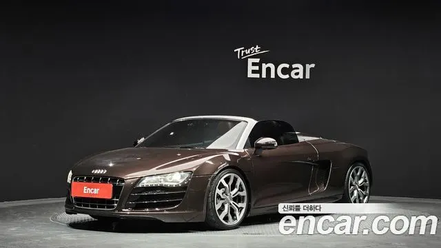 AUDI R8 2012