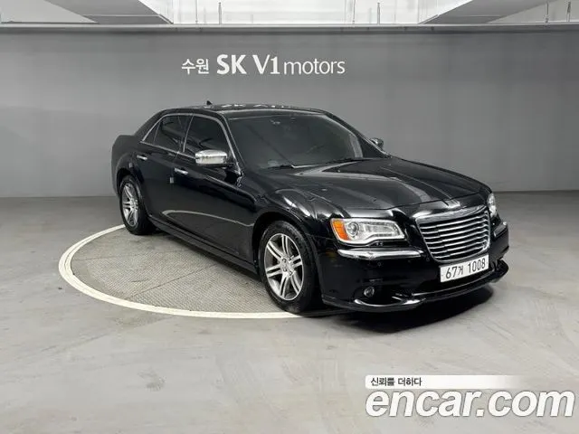 CHRYSLER 300C 2013 — 116 875 км, чёрный, Корея — под ключ — фото 2