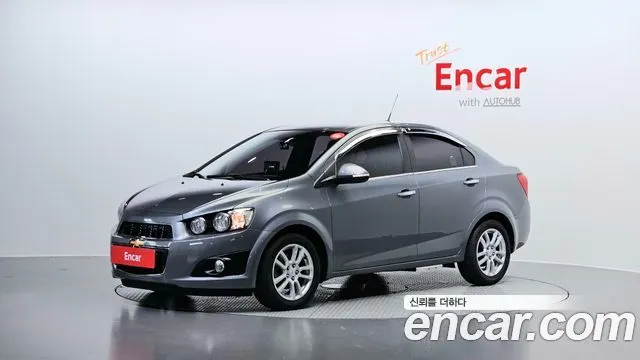 CHEVROLET AVEO SEDAN 2015 — 84 254 км, серый, Корея — под ключ — фото 1