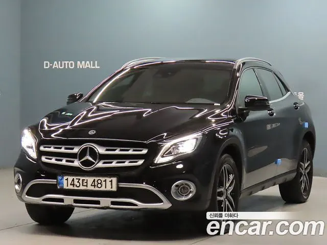 MERCEDES-BENZ GLA-CLASS X156 2019 — 118 000 км, чёрный, Корея — под ключ — фото 12