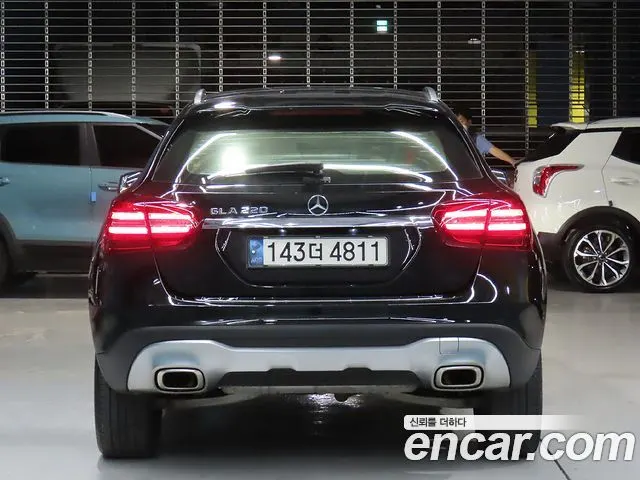 MERCEDES-BENZ GLA-CLASS X156 2019 — 118 000 км, чёрный, Корея — под ключ — фото 4