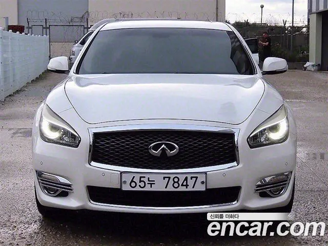 INFINITI Q70 — из Кореи под ключ