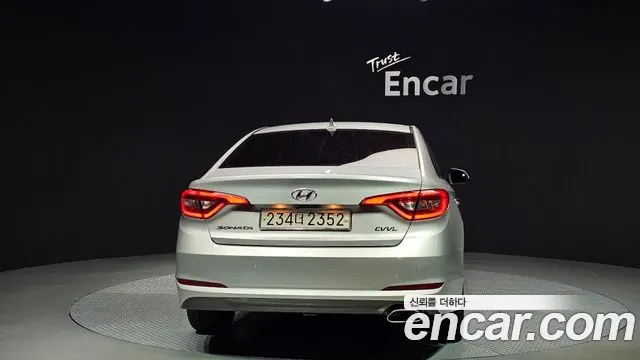 HYUNDAI SONATA 2015 — 135 360 км, серебристый, Корея — под ключ — фото 4