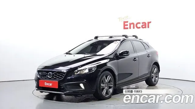 VOLVO V40 CROSS COUNTRY 2015