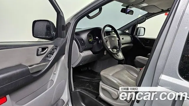 HYUNDAI GRAND STAREX 2016 — 113 871 км, серебристый, Корея — под ключ — фото 11