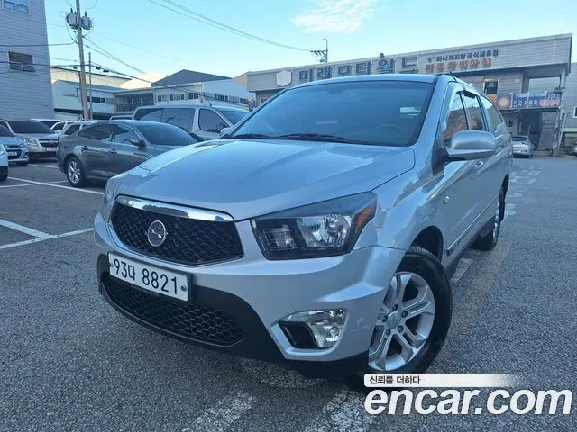 KGM KORANDO SPORTS 2013 — 164 000 км, серебристо-серый, Корея — под ключ — фото 1