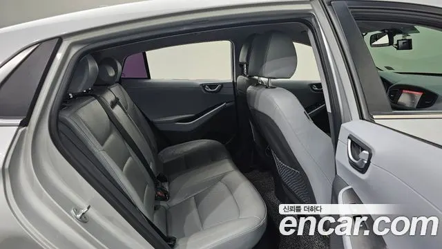 HYUNDAI IONIQ HYBRID 2019 — 64 942 км, серебристо-серый, Корея — под ключ — фото 12