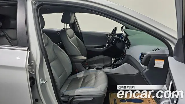 HYUNDAI IONIQ HYBRID 2019 — 64 942 км, серебристо-серый, Корея — под ключ — фото 10