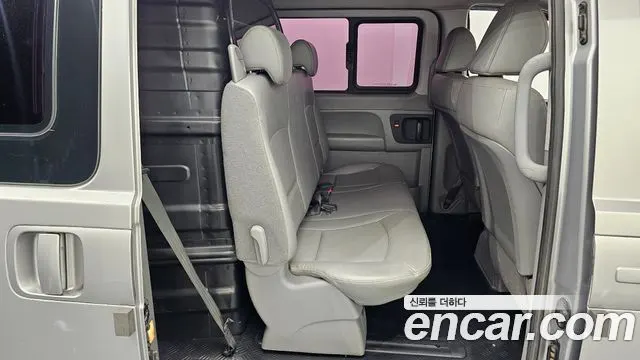 HYUNDAI GRAND STAREX 2017 — 213 444 км, серебристый, Корея — под ключ — фото 12