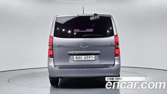 HYUNDAI GRAND STAREX 2017 — 213 444 км, серебристый, Корея — под ключ — фото 4