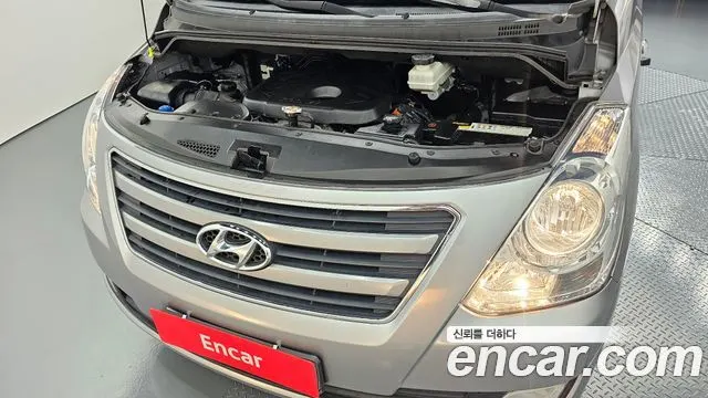 HYUNDAI GRAND STAREX 2017 — 213 444 км, серебристый, Корея — под ключ — фото 6