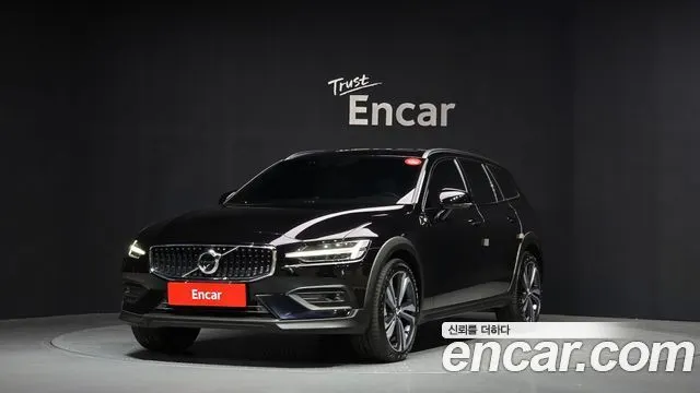 VOLVO V60 CROSS COUNTRY 2021