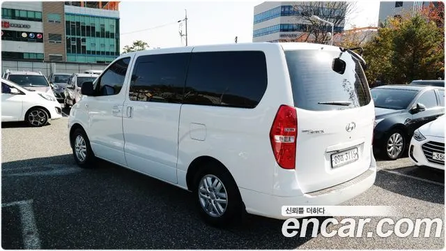 HYUNDAI GRAND STAREX 2017 — 125 778 км, белый, Корея — под ключ — фото 4