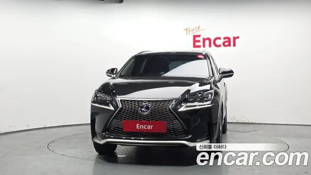 LEXUS NX300H 2017 — 62 924 км, чёрный, Корея — под ключ — фото 3