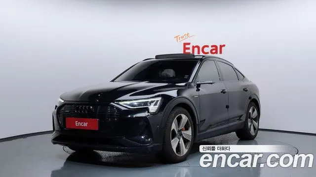 AUDI E-TRON 2021