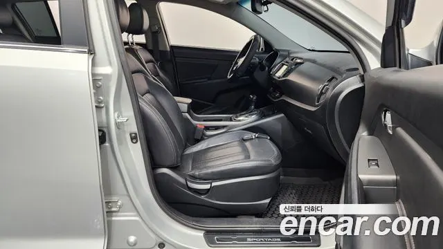 KIA SPORTAGE R 2012 — 124 997 км, серебристо-серый, Корея — под ключ — фото 11