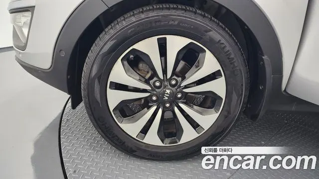 KIA SPORTAGE R 2012 — 124 997 км, серебристо-серый, Корея — под ключ — фото 5