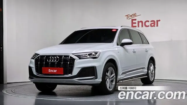 AUDI Q7 2022