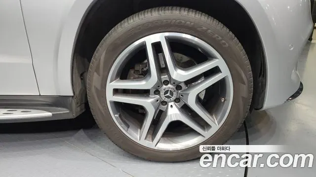 MERCEDES-BENZ GLS-CLASS X166 2017 — 123 563 км, серебристо-серый, Корея — под ключ — фото 5