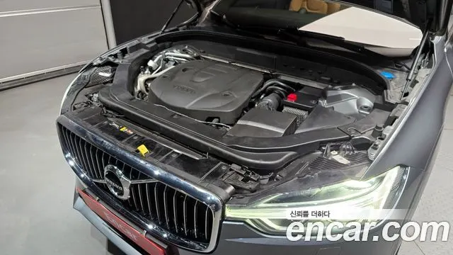 VOLVO XC60 2018 — 53 572 км, светло-серебристый, Корея — под ключ — фото 6
