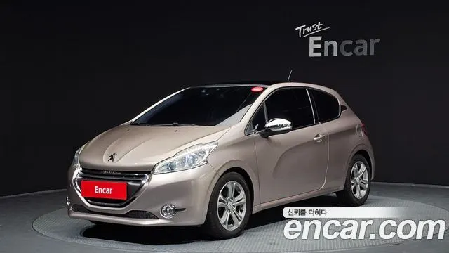 PEUGEOT 208 2013