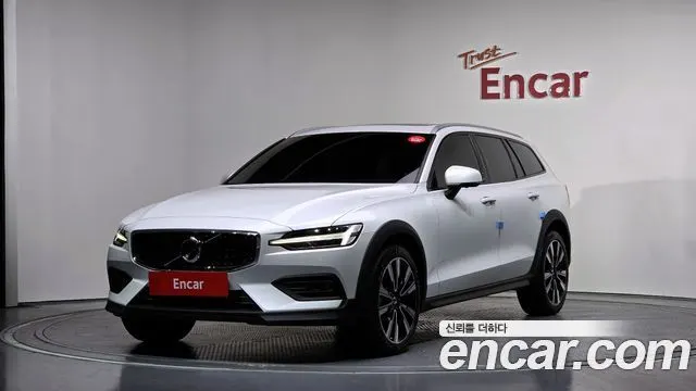 VOLVO V60 CROSS COUNTRY — из Кореи под ключ