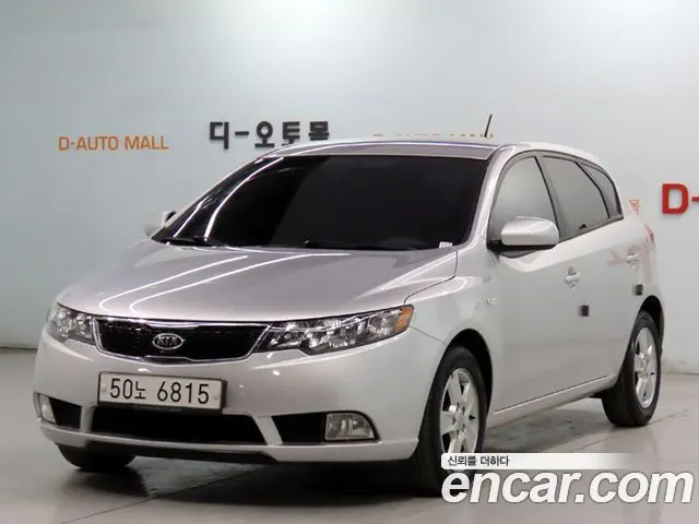 KIA FORTE HATCHBACK 2011 — 70 300 км, Корея — под ключ — фото 12
