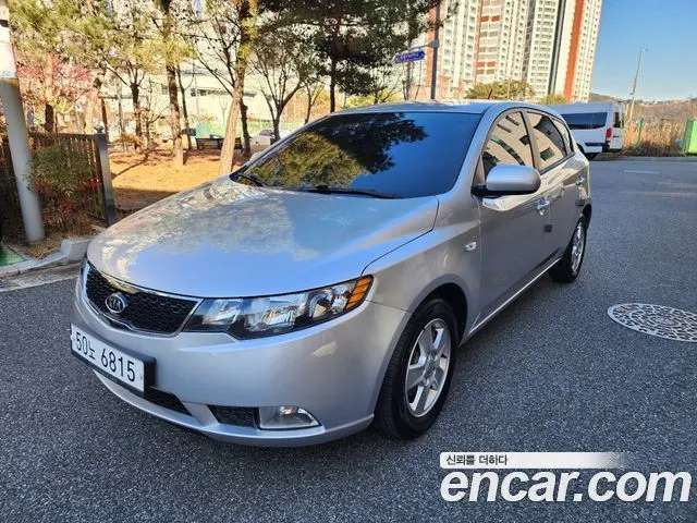 KIA FORTE HATCHBACK 2011 — 70 300 км, Корея — под ключ — фото 3