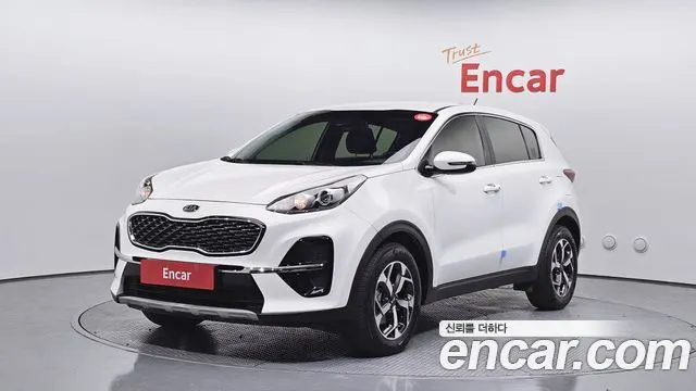 KIA SPORTAGE THE BOLD 2020 — 53 888 км, белый, Корея — под ключ — фото 1