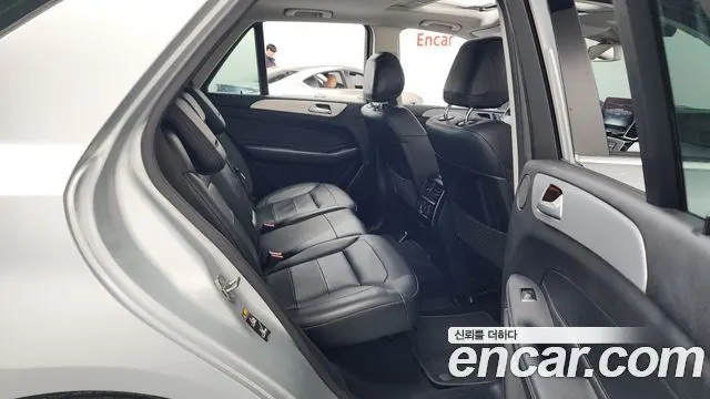 MERCEDES-BENZ GLE-CLASS W166 2018 — 144 731 км, серебристый, Корея — под ключ — фото 12