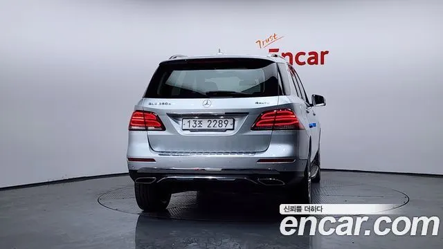 MERCEDES-BENZ GLE-CLASS W166 2018 — 144 731 км, серебристый, Корея — под ключ — фото 4