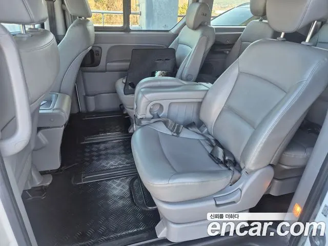 HYUNDAI GRAND STAREX 2019 — 166 200 км, белый, Корея — под ключ — фото 8