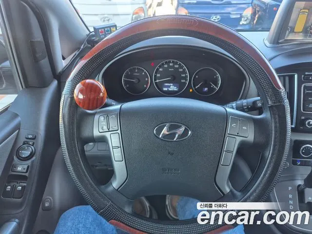 HYUNDAI GRAND STAREX 2019 — 166 200 км, белый, Корея — под ключ — фото 10