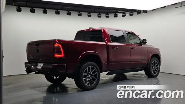 DODGE RAM PICKUP 2019 — 40 578 км, красный, Корея — под ключ — фото 2