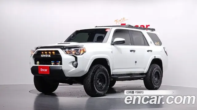 TOYOTA 4RUNNER 2015 — 107 506 км, белый, Корея — под ключ — фото 1