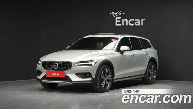 VOLVO V60 CROSS COUNTRY 2021