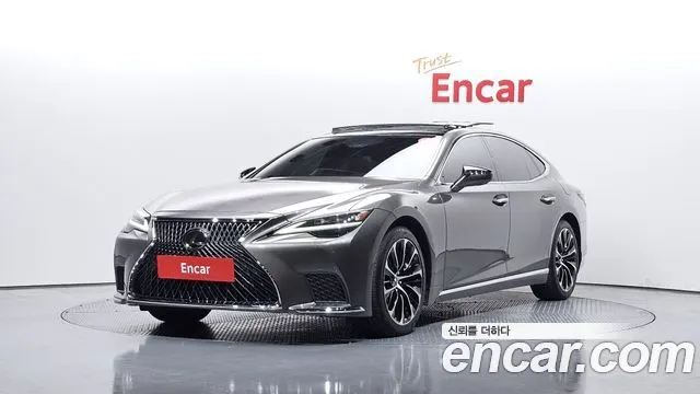 LEXUS LS500 2021