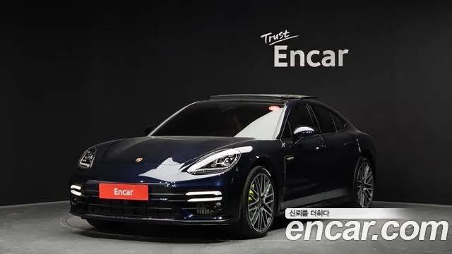PORSCHE PANAMERA 971 2023