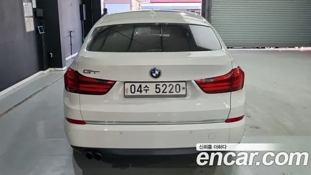 BMW 5 SERIES GT 2017 — 142 017 км, белый-перламутр, Корея — под ключ — фото 4