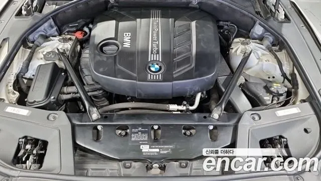 BMW 5 SERIES GT 2017 — 142 017 км, белый-перламутр, Корея — под ключ — фото 6