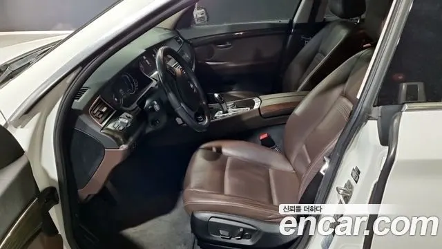 BMW 5 SERIES GT 2017 — 142 017 км, белый-перламутр, Корея — под ключ — фото 7