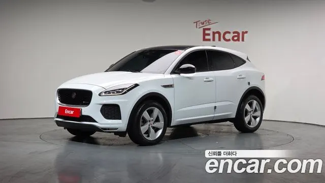 JAGUAR E-PACE 2018 — 32 891 км, белый, Корея — под ключ — фото 1